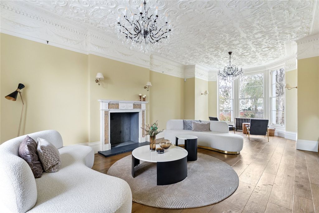 Property photo 2 of 29 Picture No. 32