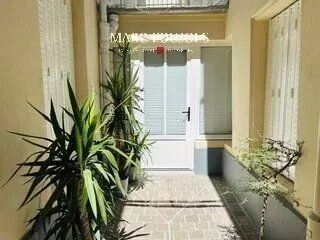 Property photo 1 of 12 44m² Apartment On Saint Dominique Street With A Patio