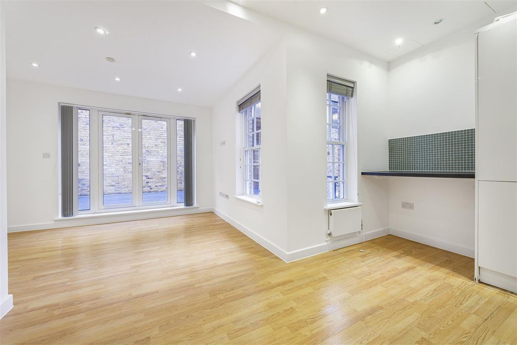 Property photo 1 of 15 And_5935.Jpg