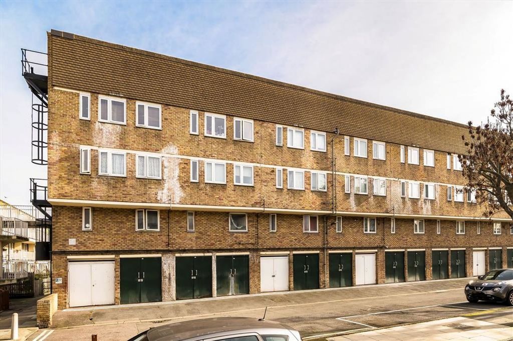 Property photo 2 of 8