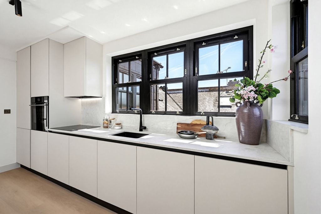 Property photo 1 of 16 Kitchen