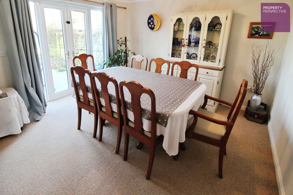 Property photo 3 of 18 Dining Room