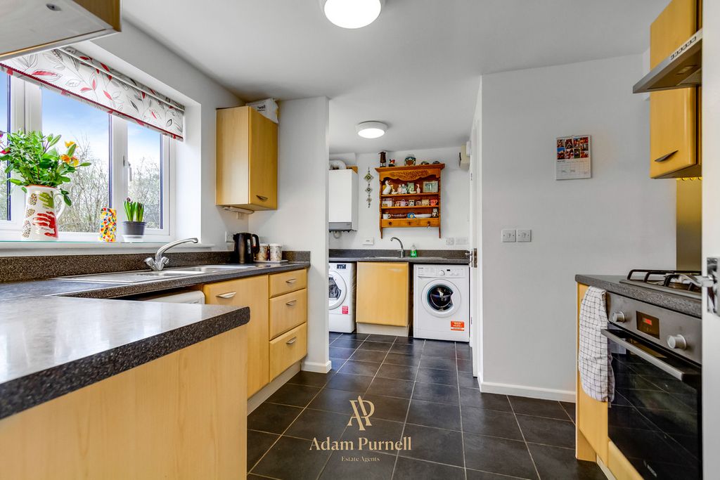 Property photo 3 of 22