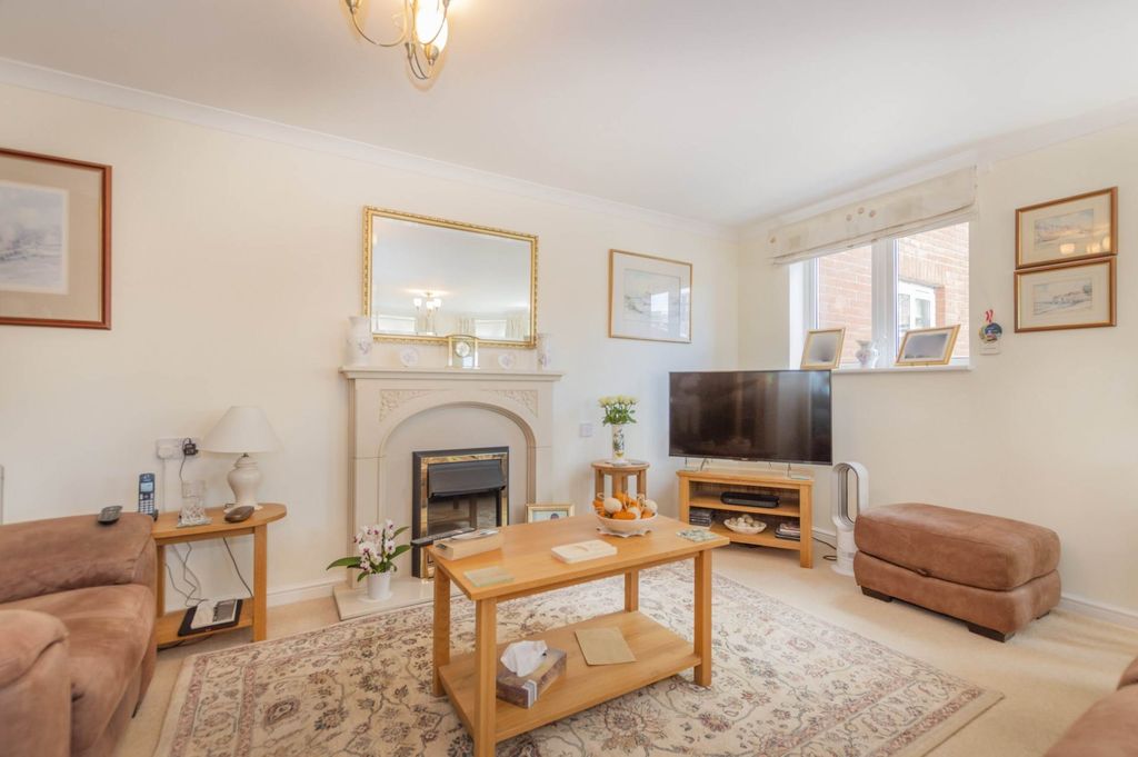 Property photo 2 of 13