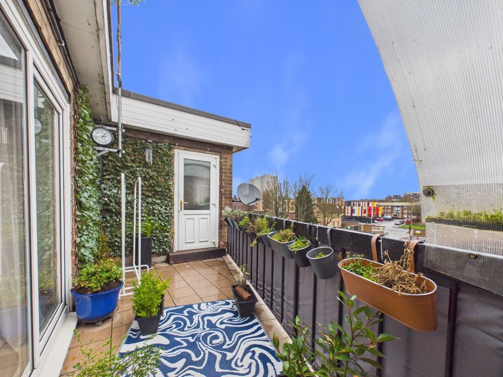 Property photo 2 of 16 4870285