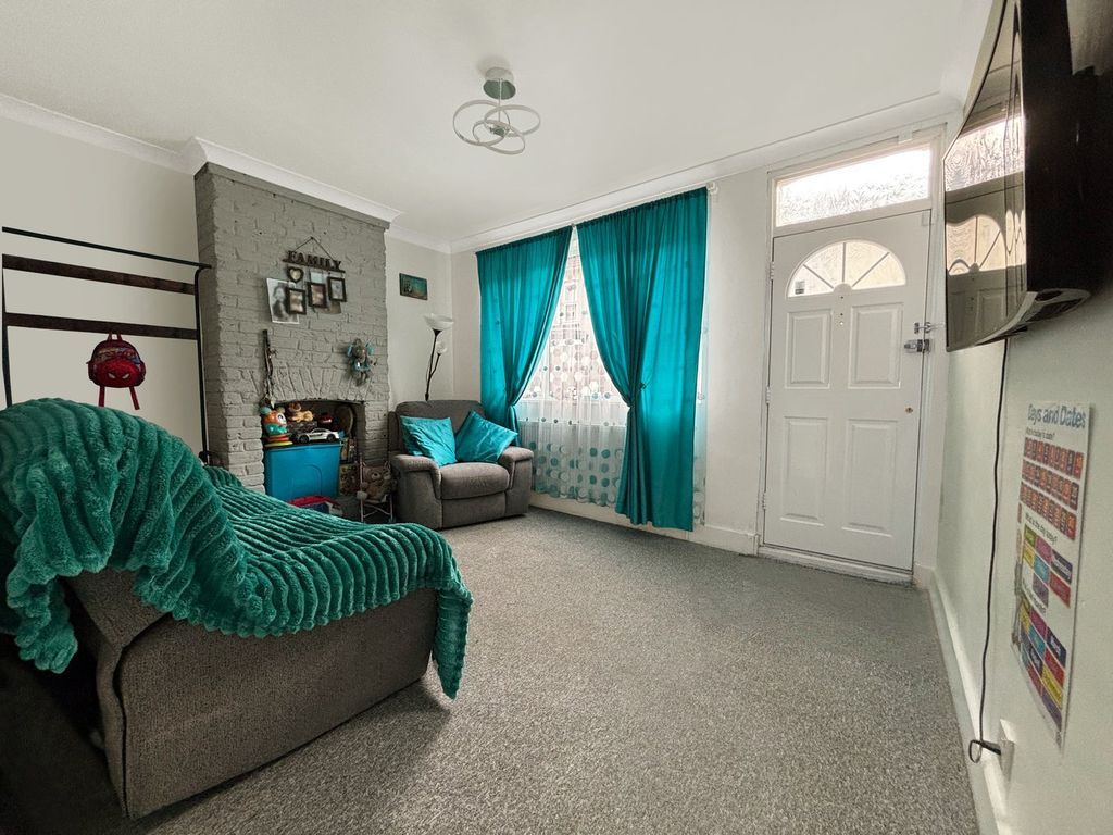 Property photo 2 of 13