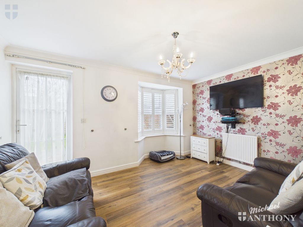 Property photo 2 of 14 Cam03218G0-Pr0927-Still007