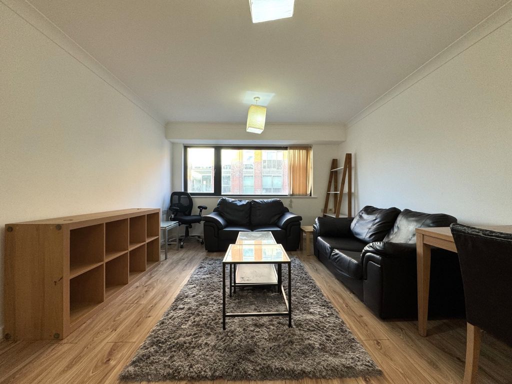 Property photo 3 of 10 Picture No. 12