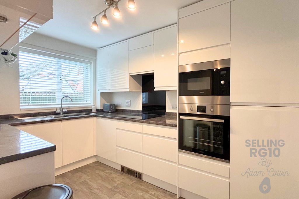 Property photo 1 of 20 4699363