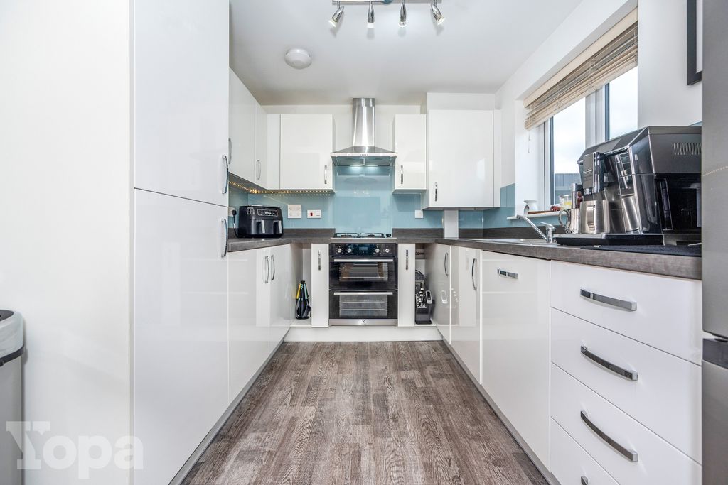 Property photo 3 of 20 Photo #3