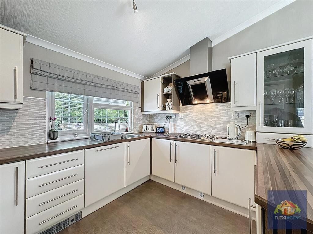 Property photo 3 of 46 4311322