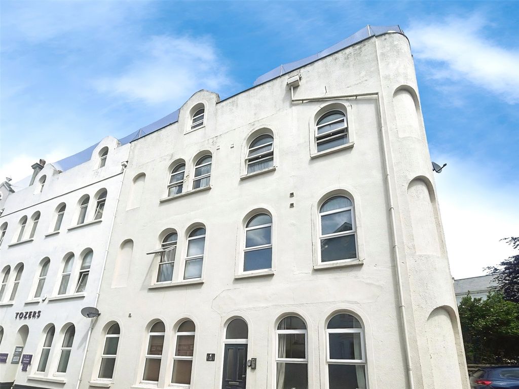 Property photo 3 of 11 Picture No. 24