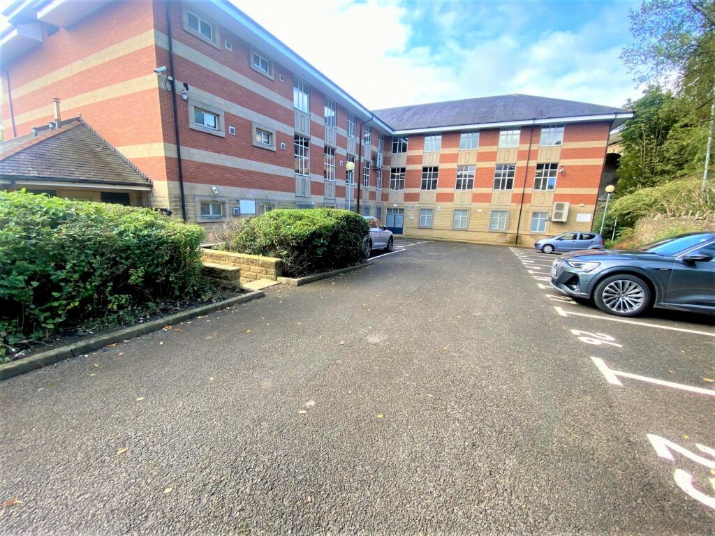 Property photo 3 of 6