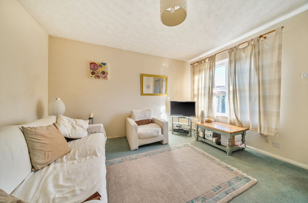 Property photo 3 of 10 1380649-7-69205d8...