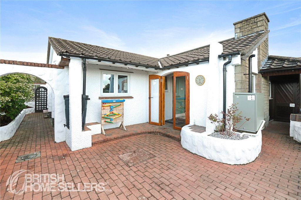 Property photo 1 of 15 Picture No. 12