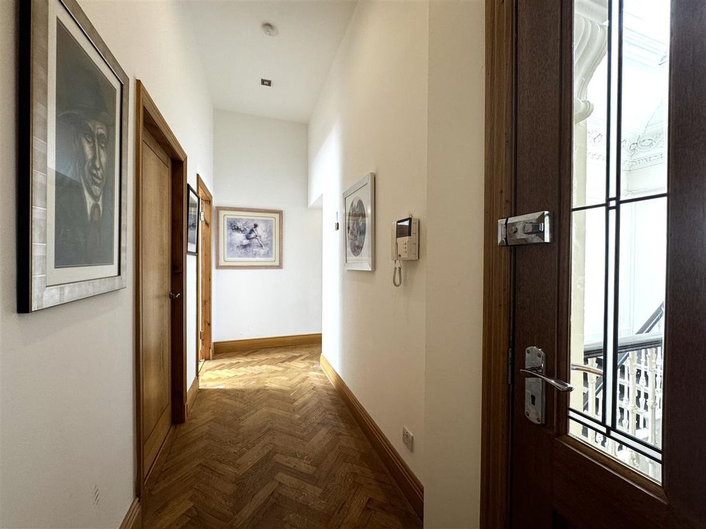 Property photo 2 of 20 Hallway