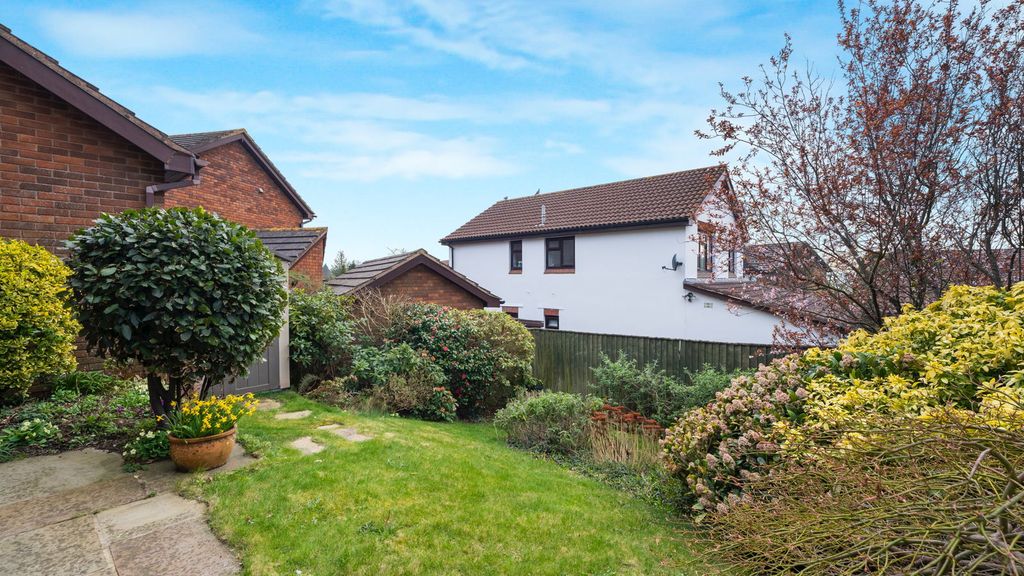 Property photo 2 of 12