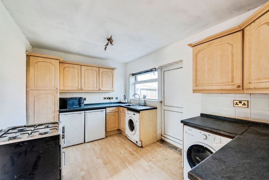 Property photo 2 of 16 Pbox-Img.Jpg