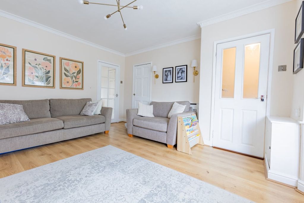 Property photo 2 of 21