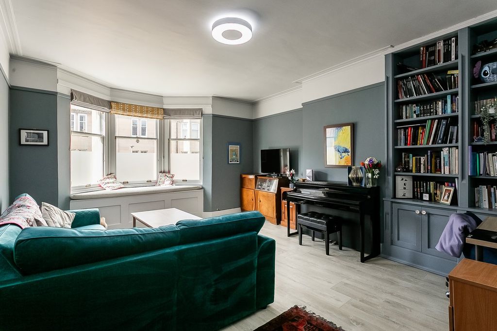 Property photo 2 of 29