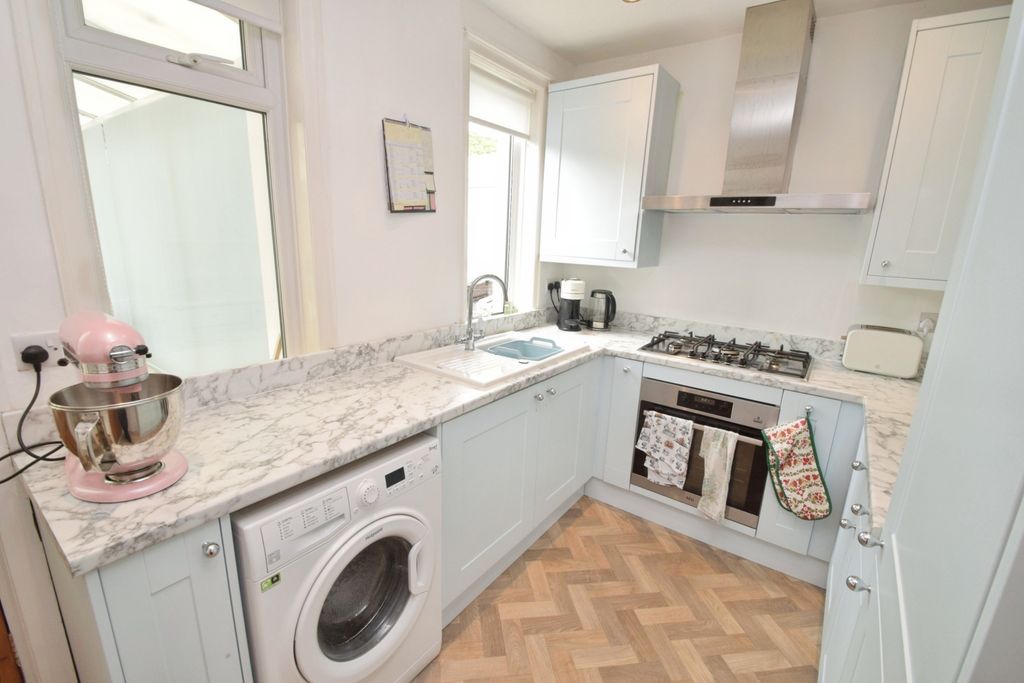 Property photo 3 of 22