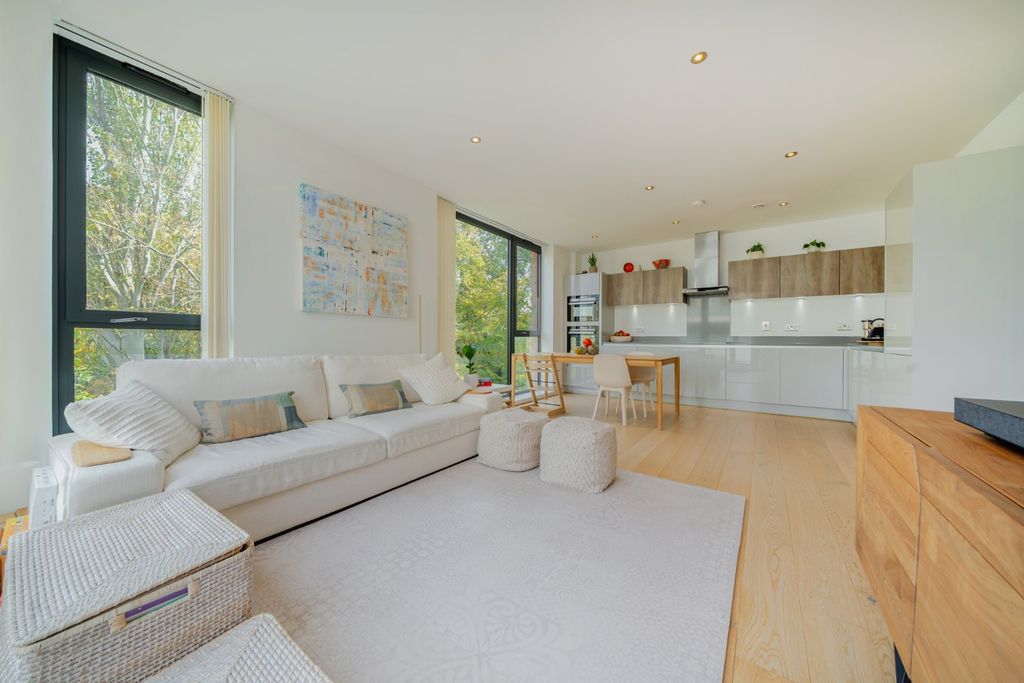 Property photo 3 of 18 Picture No. 15