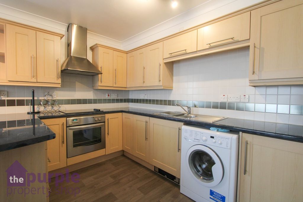 Property photo 2 of 8
