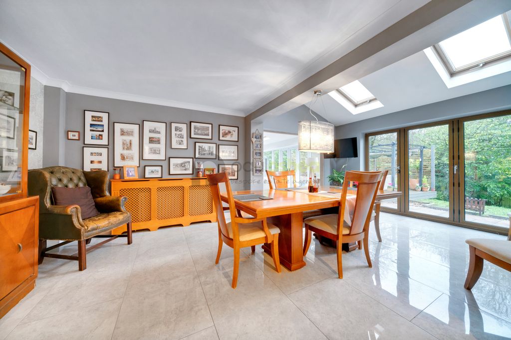 Property photo 1 of 23 Dsc03908