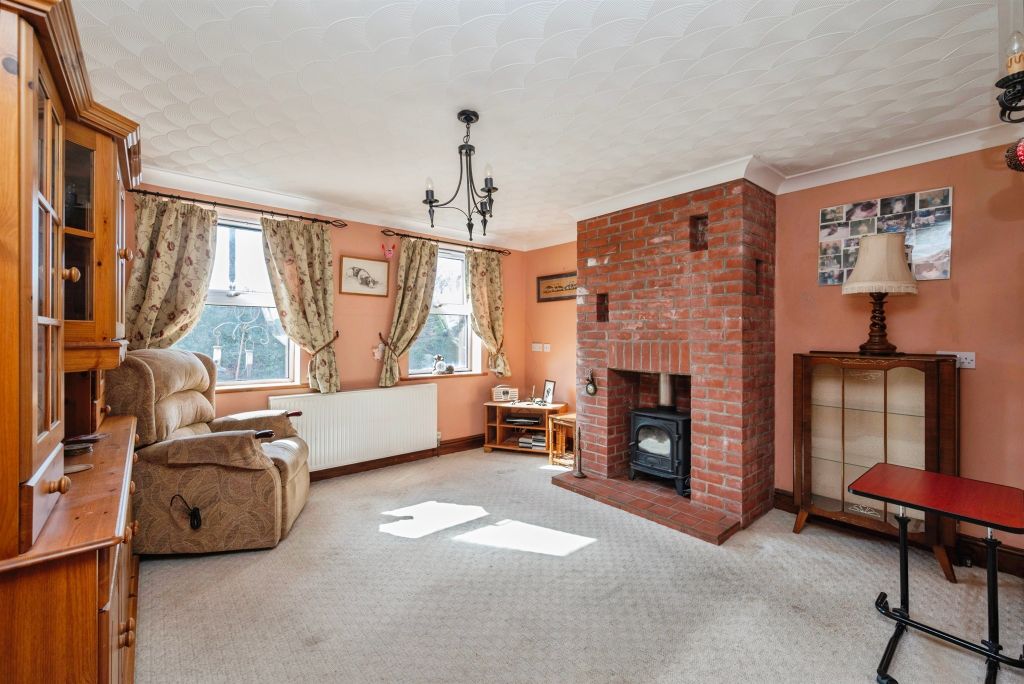 Property photo 2 of 25