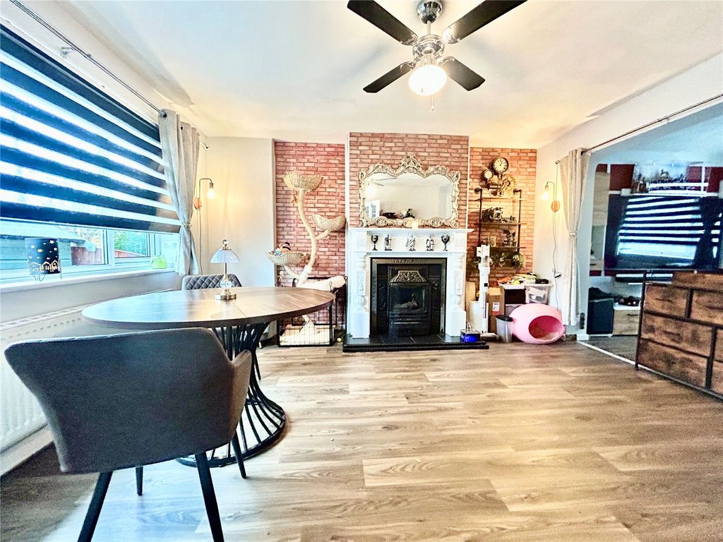 Property photo 2 of 19 Picture No. 03