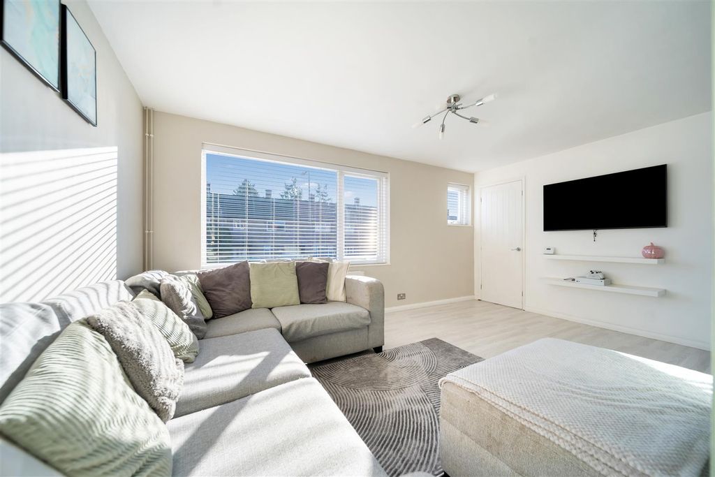 Property photo 3 of 13 Plover Rd-24.Jpg