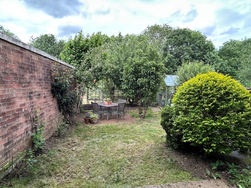 Property photo 3 of 19 Garden