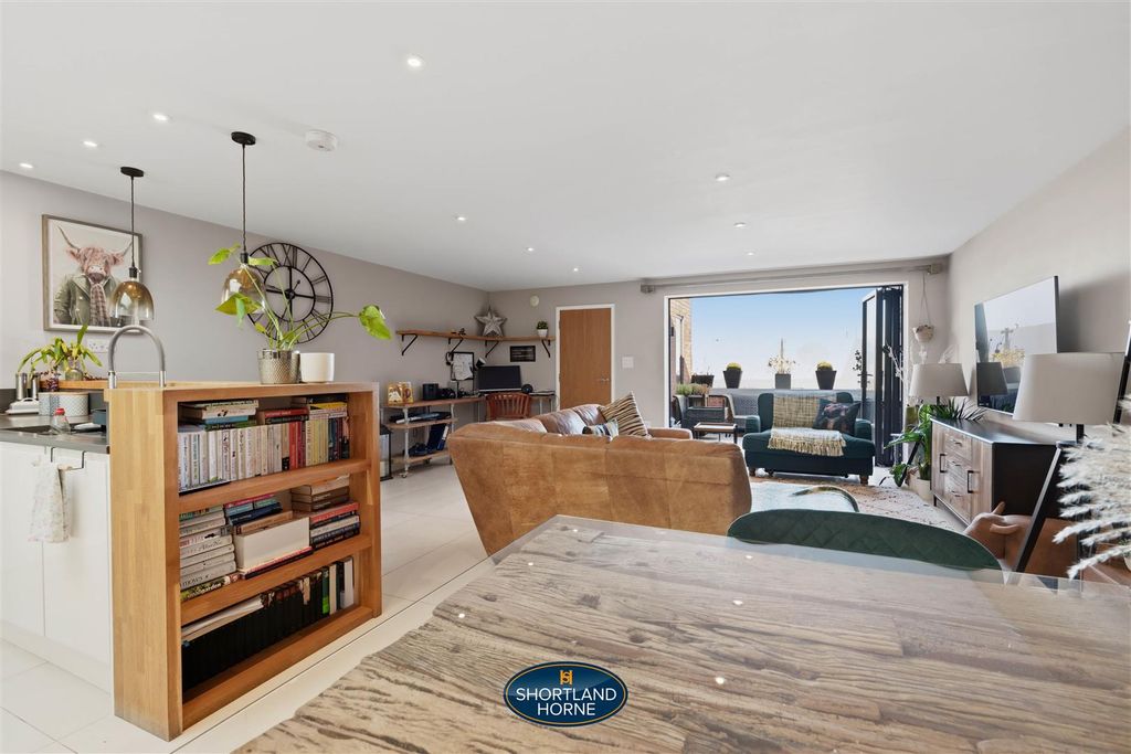 Property photo 3 of 34 38A Moor Street (37 Of 38).Jpg