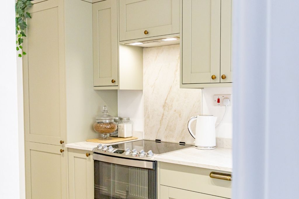 Property photo 2 of 15 5123075