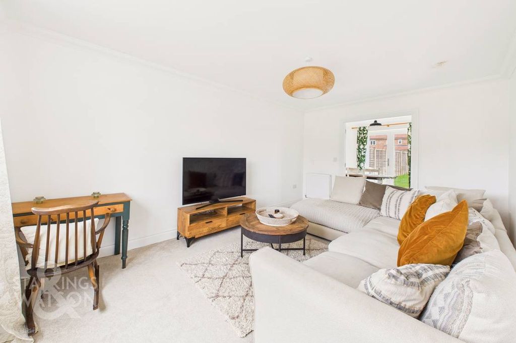 Property photo 3 of 29