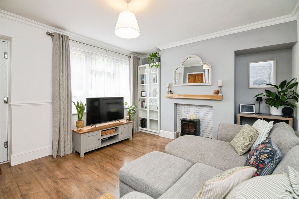 Property photo 2 of 30