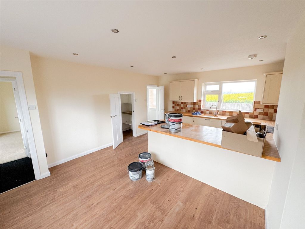 Property photo 3 of 21 Picture No. 39