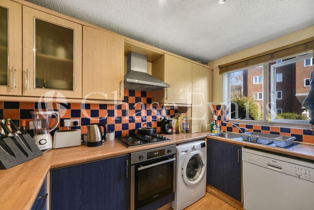 Property photo 3 of 15 Kitchen