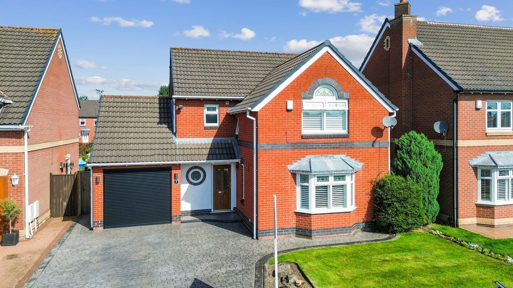 Property photo 1 of 34