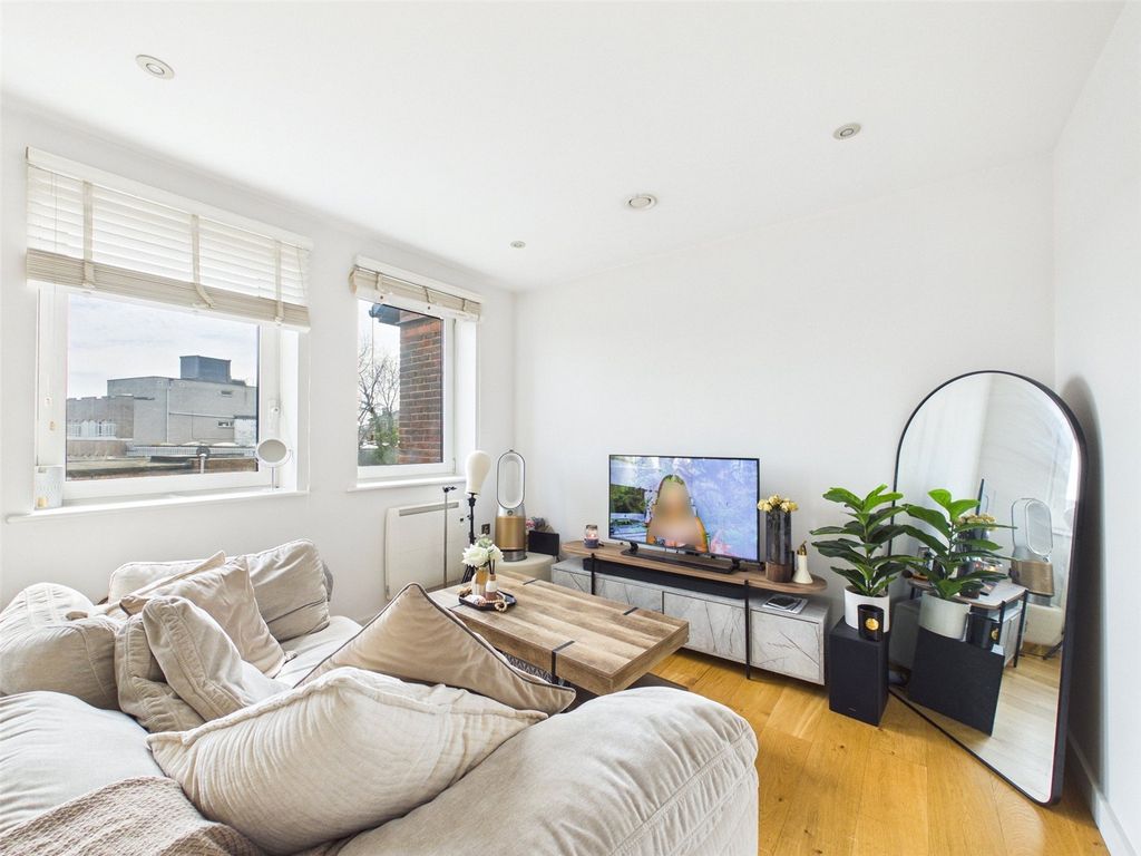 Property photo 2 of 5 Picture No. 19