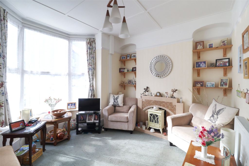 Property photo 2 of 10 2 - Picture No. 02