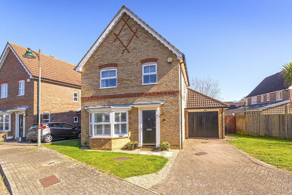 Property photo 1 of 16 Front