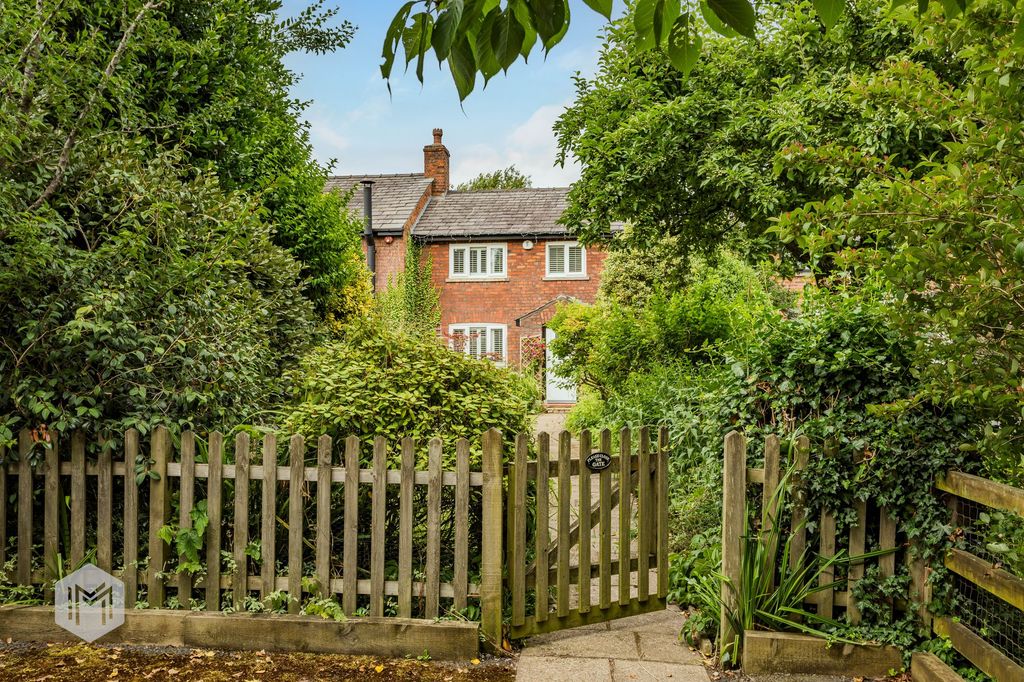 Property photo 2 of 24