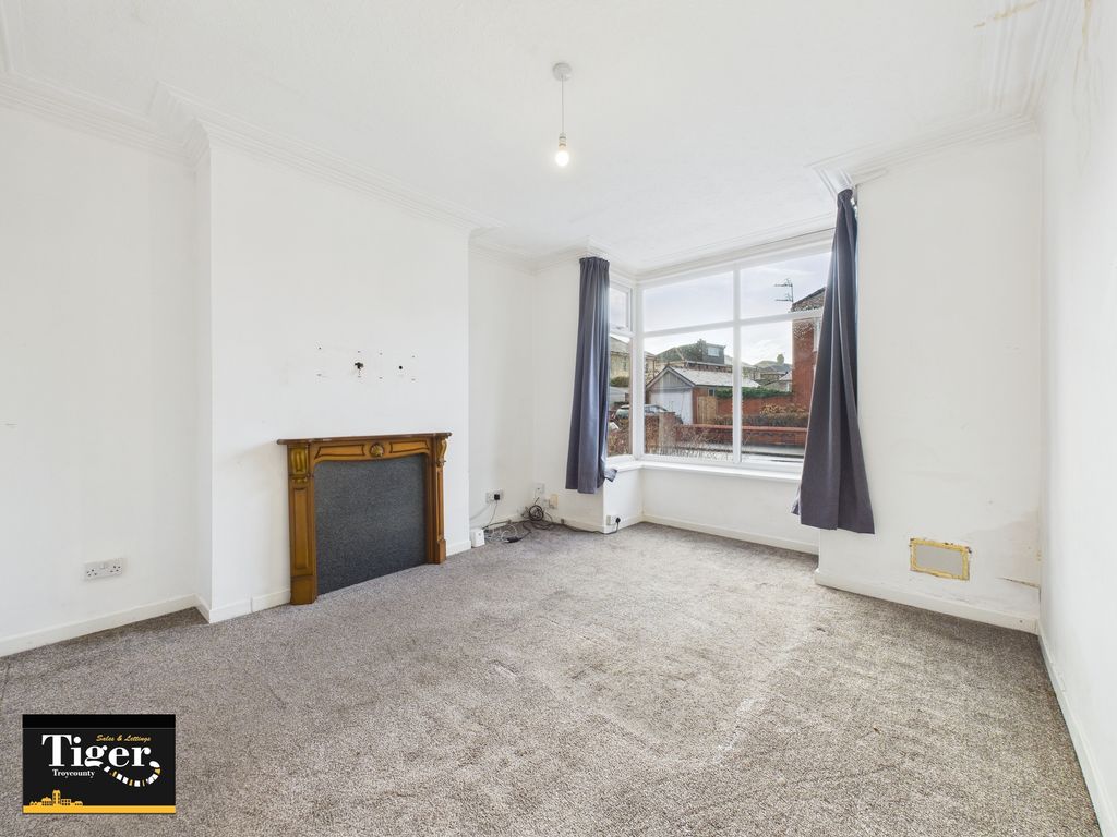 Property photo 3 of 16 Cam03440G0-Pr0501-Still003