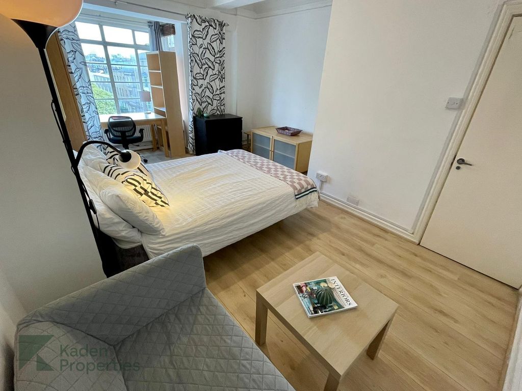 Property photo 1 of 37