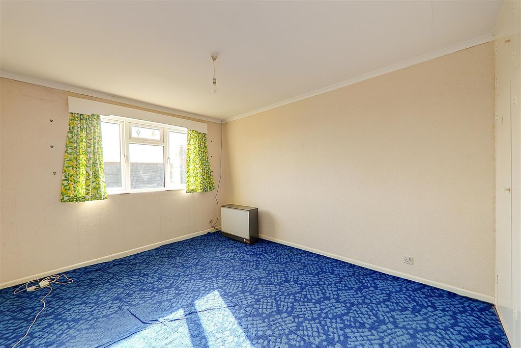 Property photo 3 of 6 Img_4568-Img_4570.Jpg