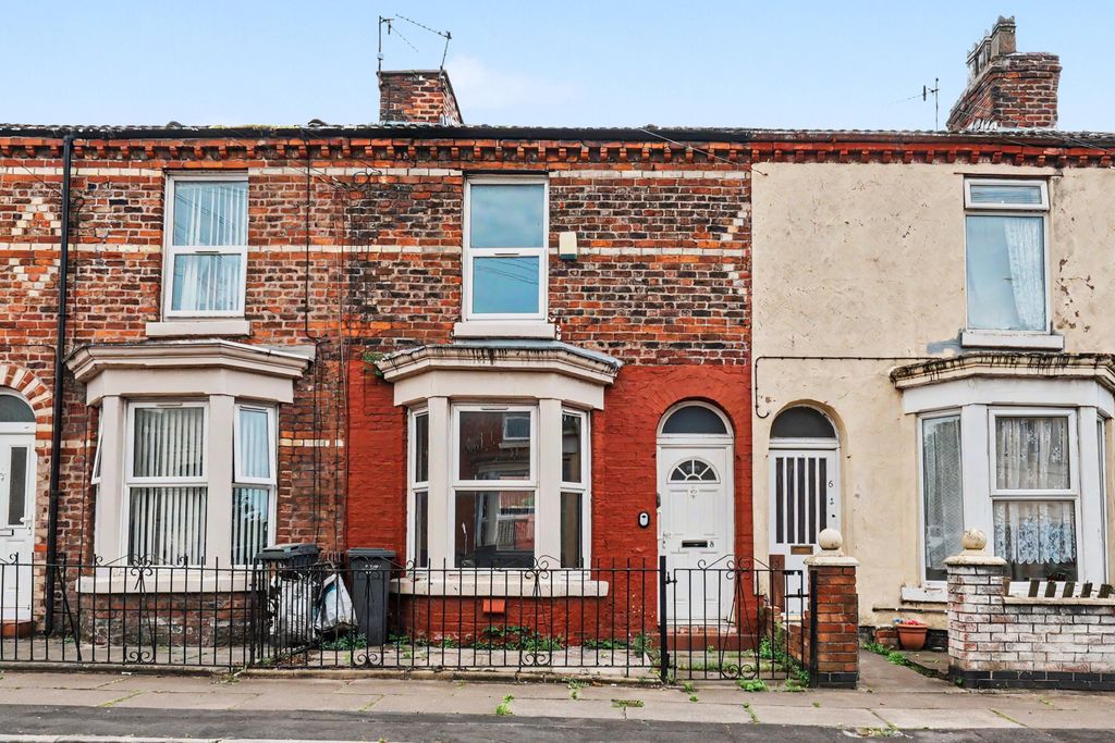 Property photo 1 of 16 8 Bianca Street, Bootle, Merseyside, L20 7Ds