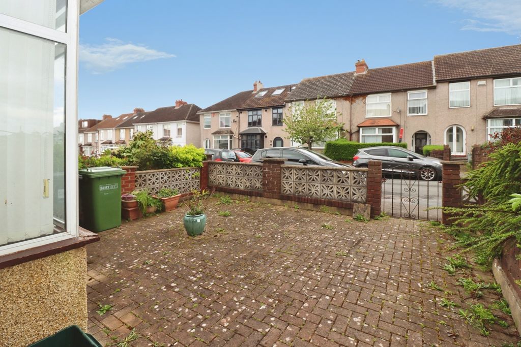 Property photo 3 of 12 Pbox-Img.Jpg