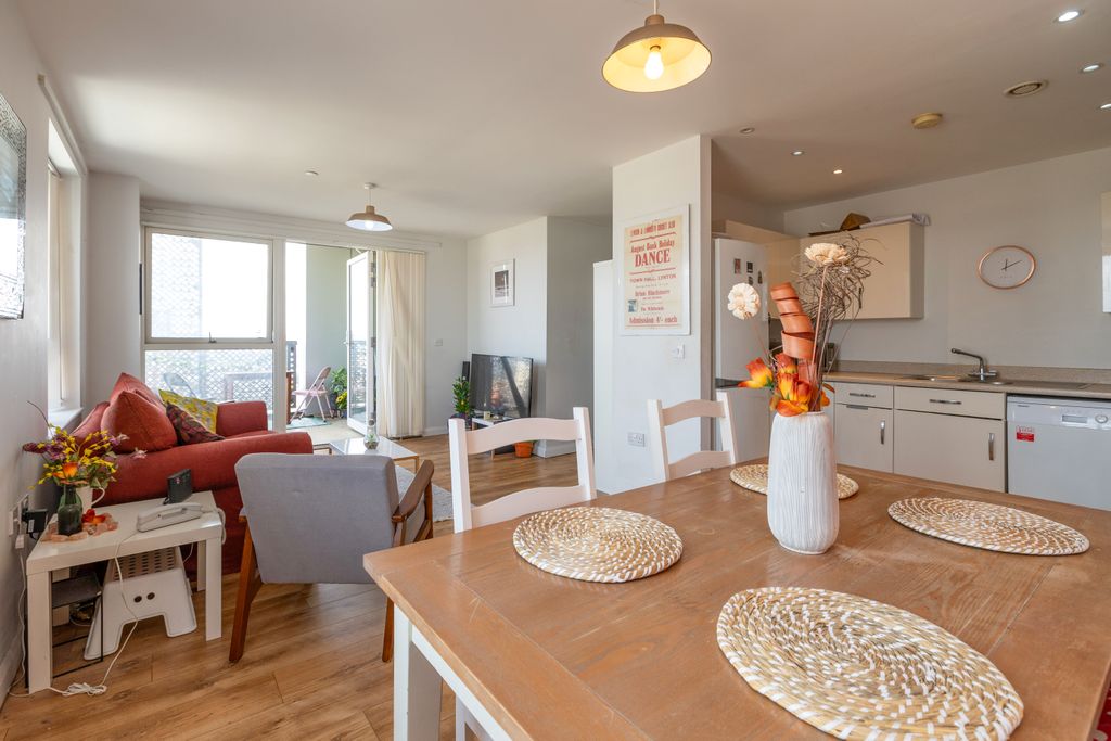 Property photo 1 of 18 Photo #1