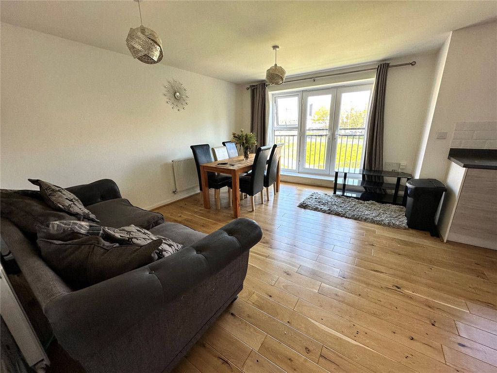 Property photo 3 of 14 Picture No. 07